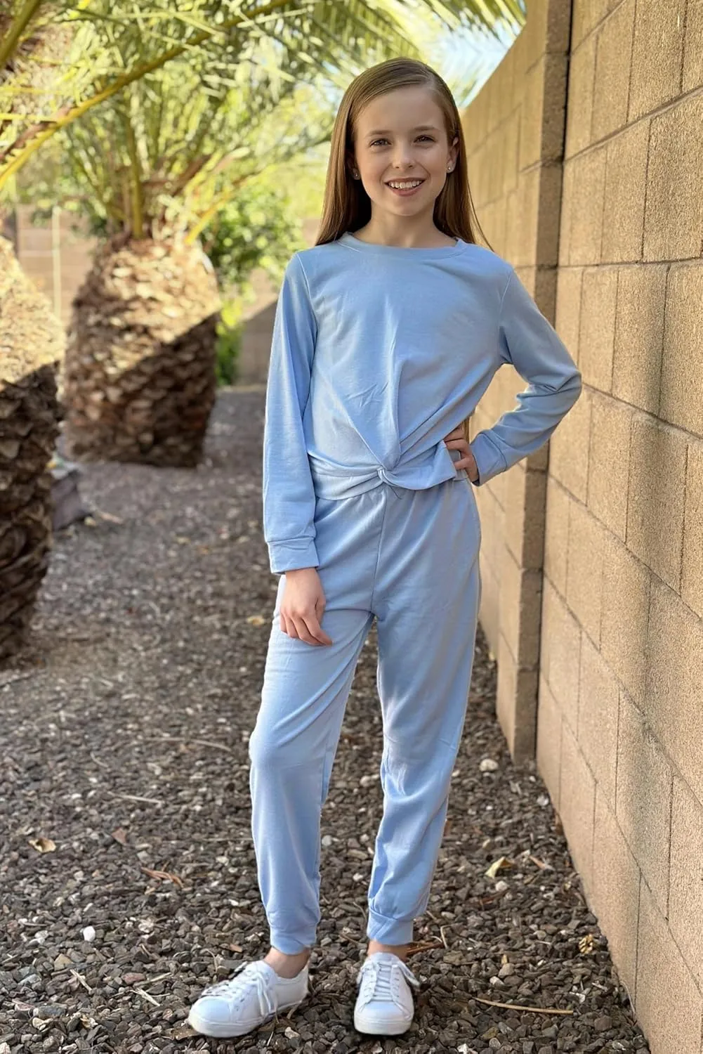 Arshiner Girls 2 Piece Outfits Fashion Twist Front Tracksuit Long Sleeve Pullover Sweatshirt Sweatpants Jogger set Sweatsuit